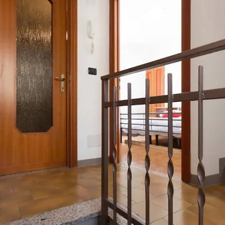 Daire Comolake House