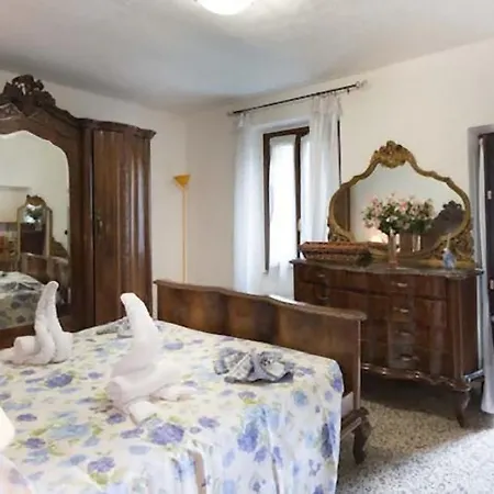 Comolake House Daire